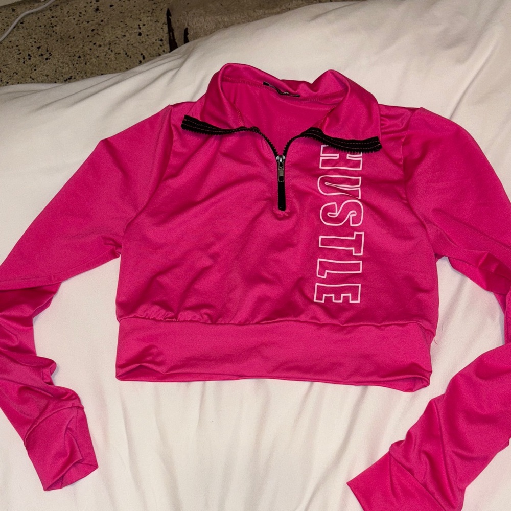 Fashion Nova Fuchsia Hustle Zip Crop Top